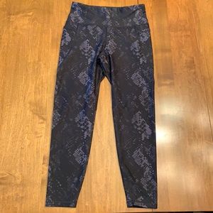 Old Navy Elevate Leggings Snake Print Pockets